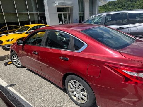 Used 2016 Nissan Altima 2.5 S w/ Power Driver Seat Package FWD image 3