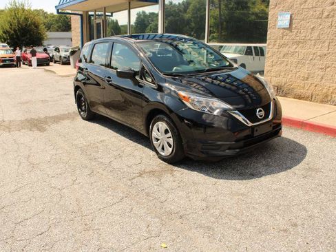 Used 2019 Nissan Versa Note SV FWD image 3