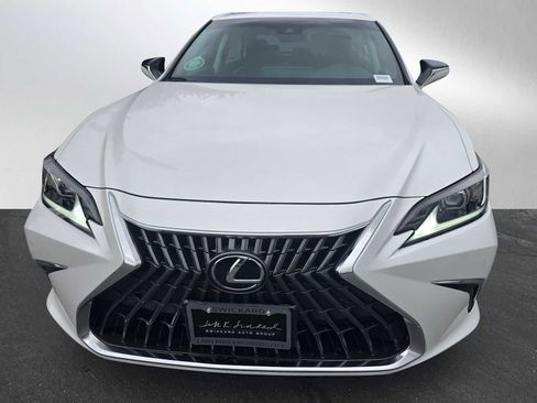 Used 2022 Lexus ES 250 w/ Premium Package image 2