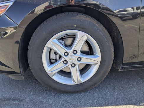 Used 2020 Chevrolet Malibu LS image 33