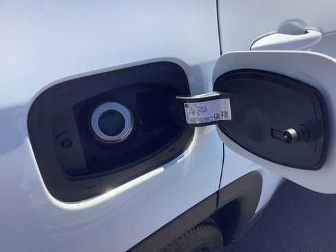 New 2025 Jeep Compass Latitude w/ Sun & Sound Group image 32