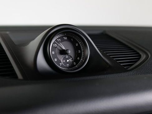 Certified 2023 Porsche Macan image 24