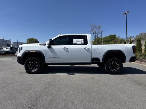 New 2026 GMC Sierra 2500 AT4X AWD/4WD image 7