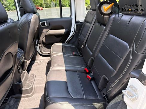 Certified 2022 Jeep Wrangler Unlimited Sahara AWD/4WD image 37