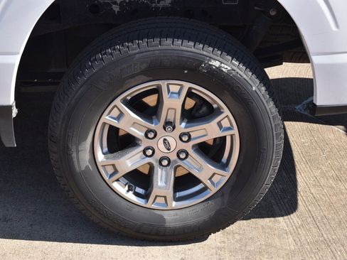 Certified 2021 Ford F150 XLT w/ Equipment Group 302A High image 9