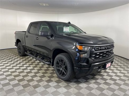 New 2026 Chevrolet Silverado 1500 Custom w/ LPO, Dark Essentials Package image 7