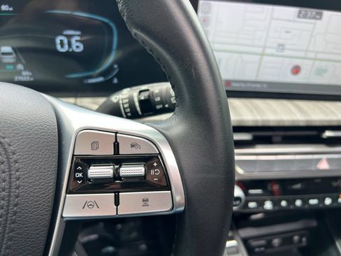 Used 2025 Kia Telluride EX w/ EX Captain's Chair Package FWD image 35
