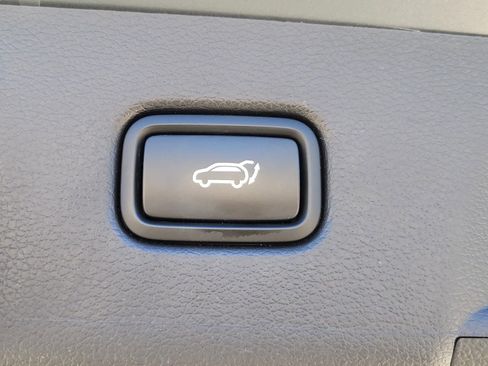 Used 2025 Hyundai Palisade SEL FWD image 15