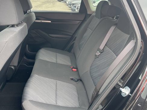 Used 2023 Kia Seltos LX AWD/4WD image 5