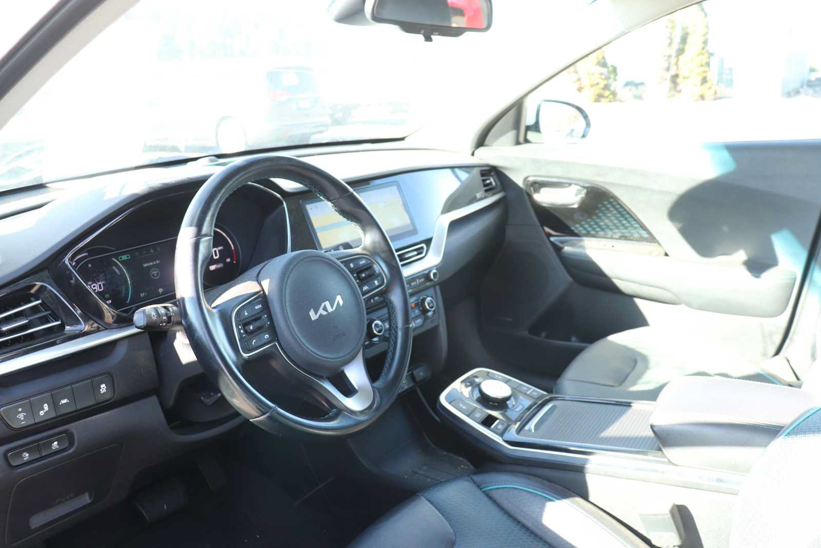 Used 2022 Kia Niro EX Premium FWD image 10