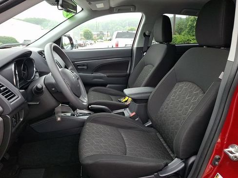 Used 2025 Mitsubishi Outlander Sport ES AWD/4WD image 13