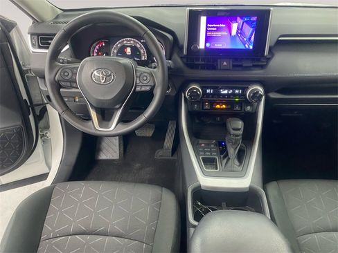 Used 2023 Toyota RAV4 XLE image 10