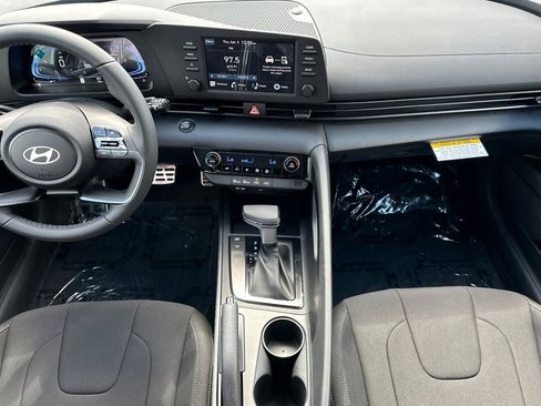 New 2025 Hyundai Elantra Sport image 15