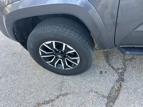 Certified 2023 Toyota Tacoma TRD Sport image 14