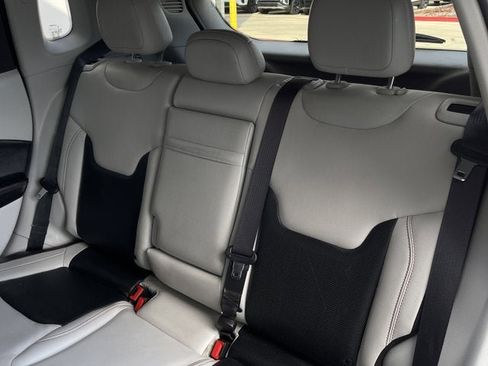 Used 2018 Jeep Compass Limited w/ Navigation Group image 26