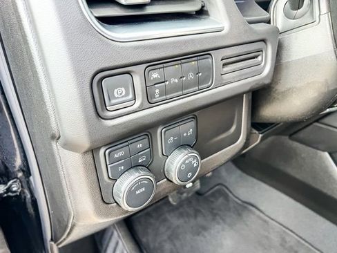 Used 2024 Chevrolet Tahoe LT image 17