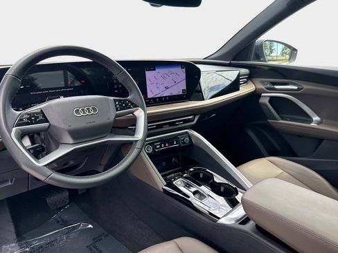 Certified 2025 Audi Q5 Premium w/ Convenience Package AWD/4WD image 15