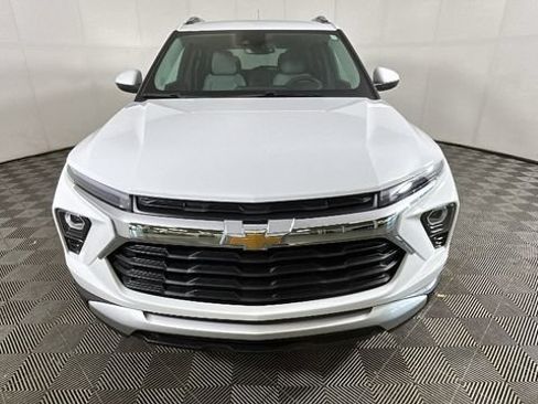 Used 2024 Chevrolet TrailBlazer LT w/ Convenience Package AWD/4WD image 7