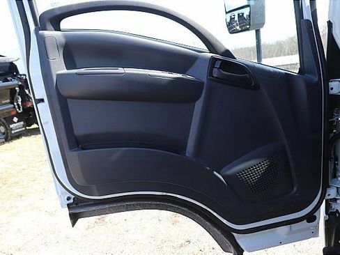 New 2025 Chevrolet Low Cab Forward image 8