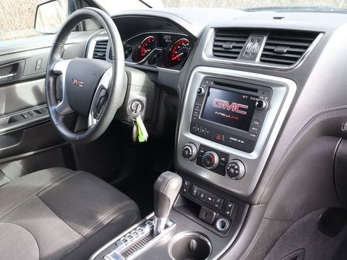 Used 2016 GMC Acadia SLE image 40
