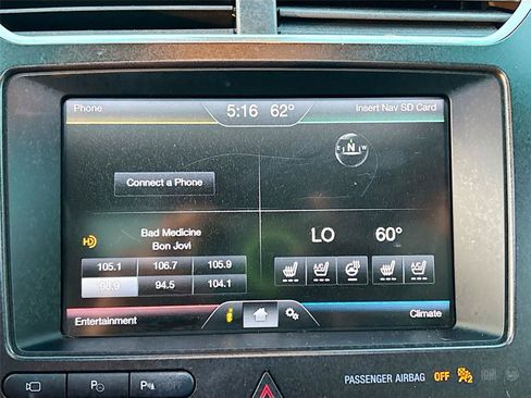 Used 2016 Ford Explorer Platinum image 19