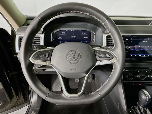 Used 2023 Volkswagen Atlas SE FWD image 11