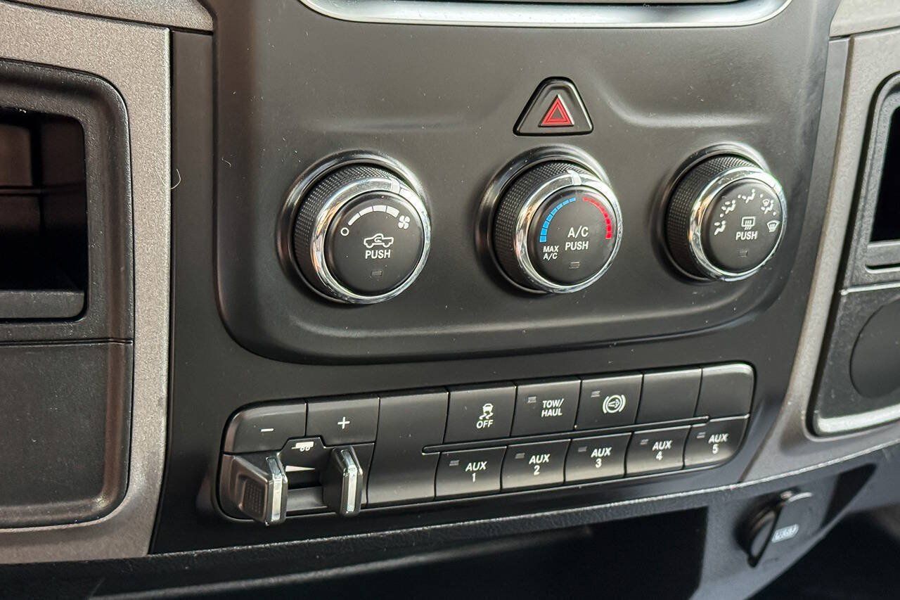 Used 2017 RAM 3500 Tradesman w/ Power & Remote Entry Group AWD/4WD image 25