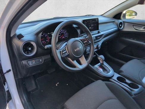 Used 2023 Kia Forte LXS w/ LXS Technology Package FWD image 10