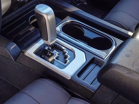 Used 2015 Toyota Tundra SR5 w/ SR5 Upgrade Package image 16