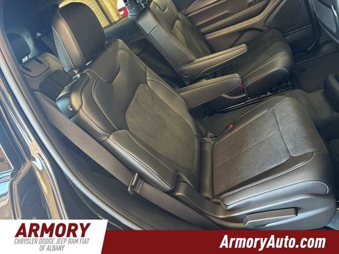 New 2025 Jeep Grand Cherokee L Altitude image 34