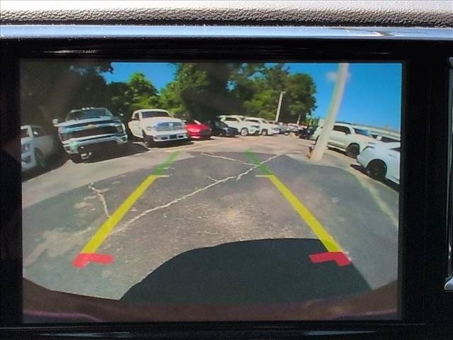 Used 2026 Chrysler Voyager LX FWD image 13