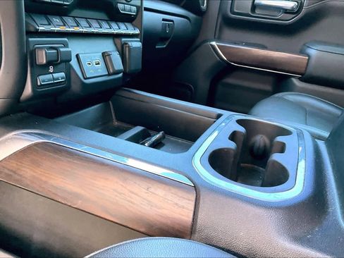 Used 2019 GMC Sierra 1500 SLT image 17