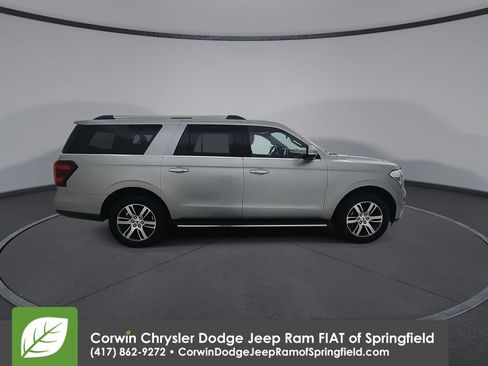 Used 2022 Ford Expedition Max Limited image 9