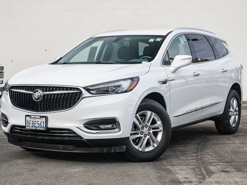 Used 2018 Buick Enclave Essence image 1