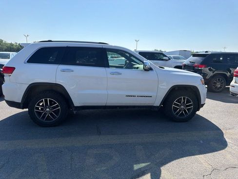 Used 2018 Jeep Grand Cherokee Limited AWD/4WD image 5