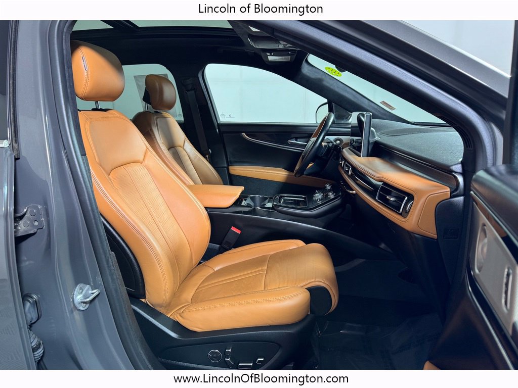 Used 2023 Lincoln Nautilus Black Label AWD/4WD image 11
