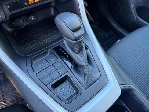 Used 2024 Toyota RAV4 LE image 27