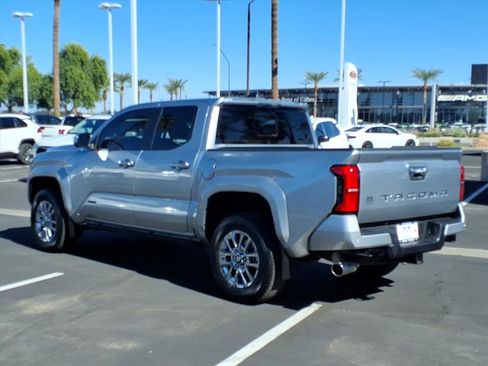 Used 2024 Toyota Tacoma Limited w/ Limited Package (LT) image 6