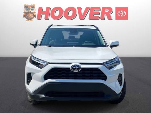 Used 2025 Toyota RAV4 XLE FWD image 9