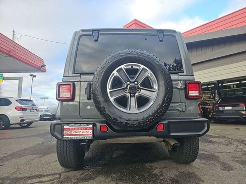 Used 2019 Jeep Wrangler Unlimited Sahara image 24