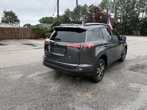 Used 2018 Toyota RAV4 LE w/ All Weather Liner Package FWD image 5