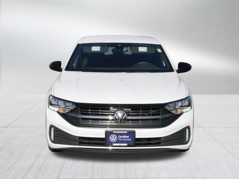 Certified 2024 Volkswagen Jetta Sport image 2