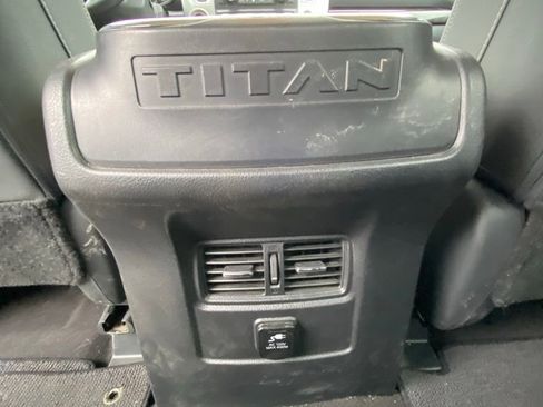Used 2018 Nissan Titan SV w/ SV Convenience Package image 20