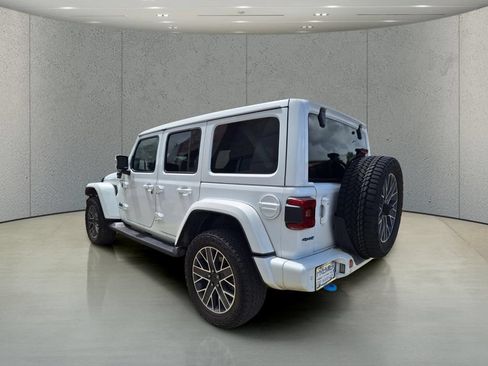 Used 2024 Jeep Wrangler High Altitude AWD/4WD image 3