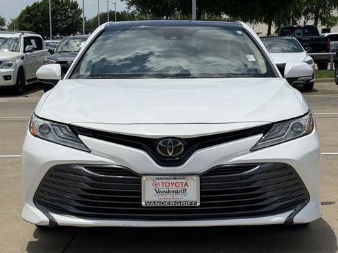 Used 2020 Toyota Camry XLE FWD image 8