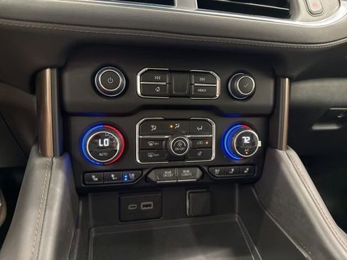 Used 2024 Chevrolet Suburban High Country w/ Advanced Technology Package AWD/4WD image 31