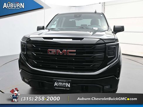 Used 2025 GMC Sierra 1500 Elevation image 3