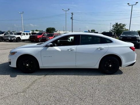 Used 2024 Chevrolet Malibu LS FWD image 2