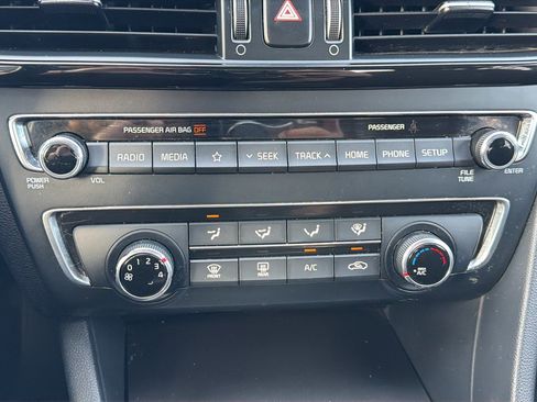 Used 2019 Kia Optima LX image 26