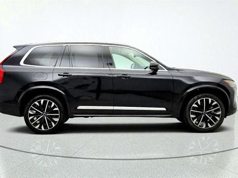 Used 2025 Volvo XC90 B6 Ultra AWD/4WD image 4